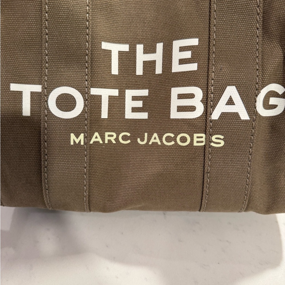 Marc Jacobs Tan Tote Bag - Picture 2 of 5